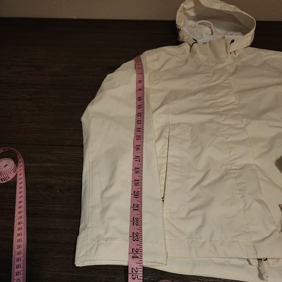 Quince Weatherproof Short Rain Jacket NWT Cream Small - Picture 3 of 8